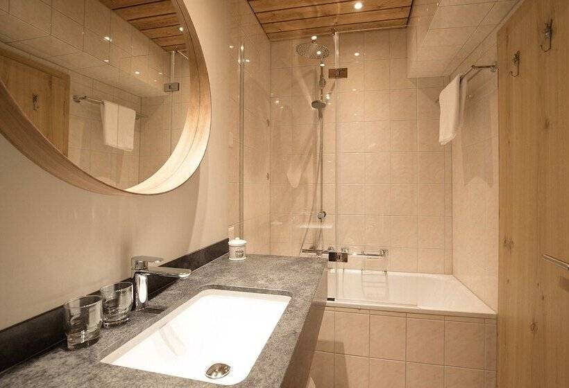 スーペリアールーム, Steffani