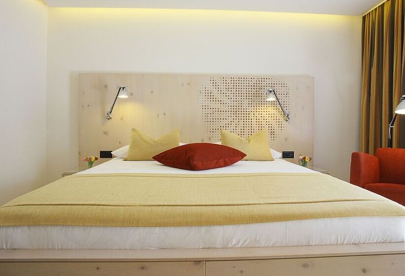 バルコニー付きデラックスルーム, Steffani