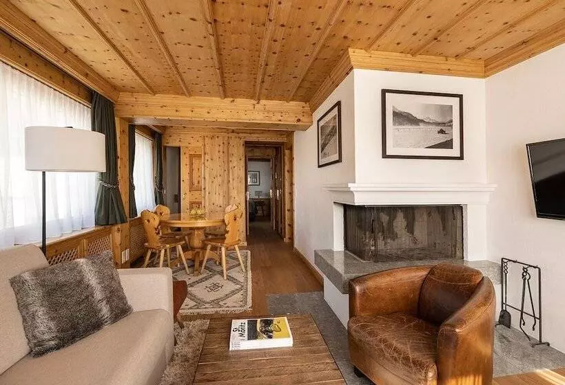 Suite 2 Quartos, Steffani