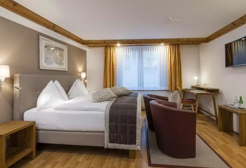 Superior-Zimmer, Stern Chur