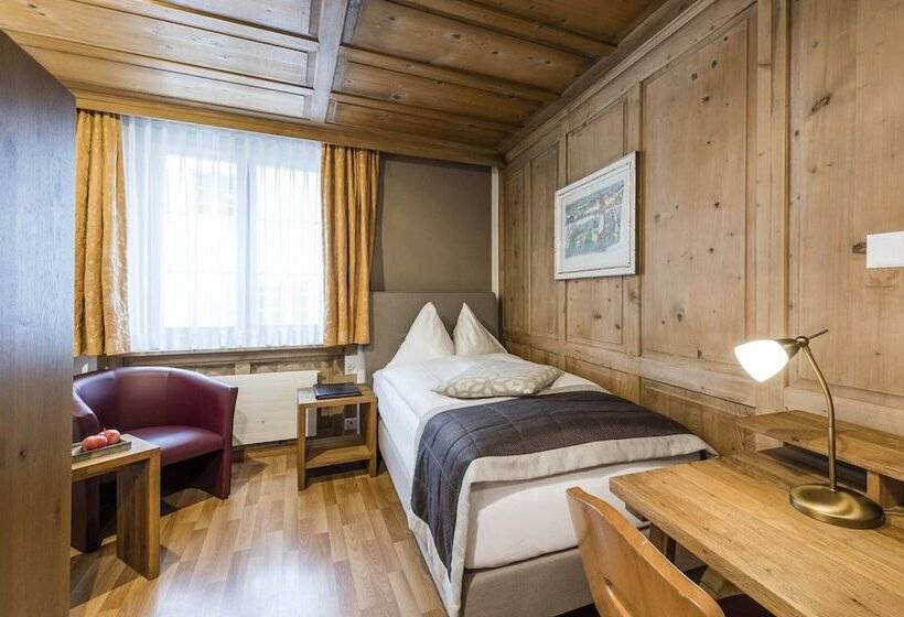 单人经济间, Stern Chur