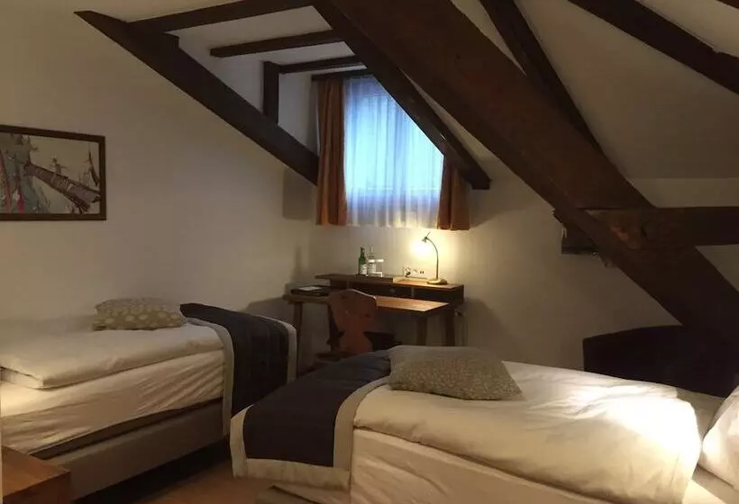 Economy Zimmer, Stern Chur