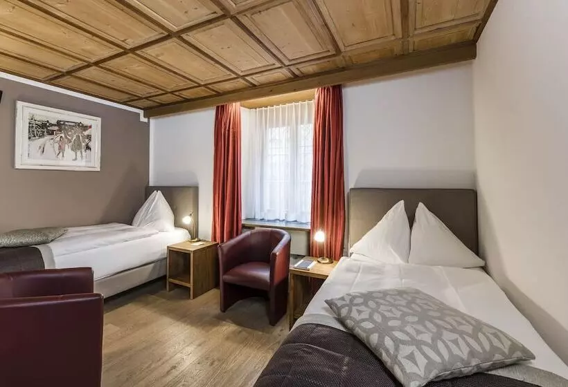 Economy Zimmer, Stern Chur