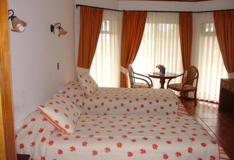 スーペリアールーム, Victoria