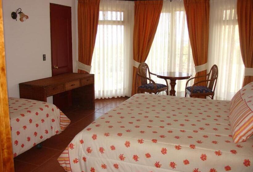 スーペリアトリプルルーム, Victoria