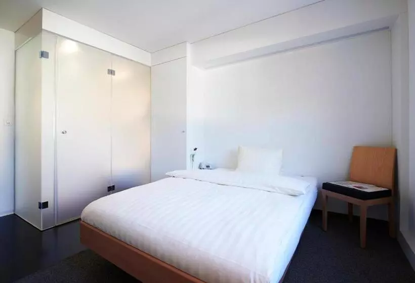 Habitació Economy, Weiss Kreuz