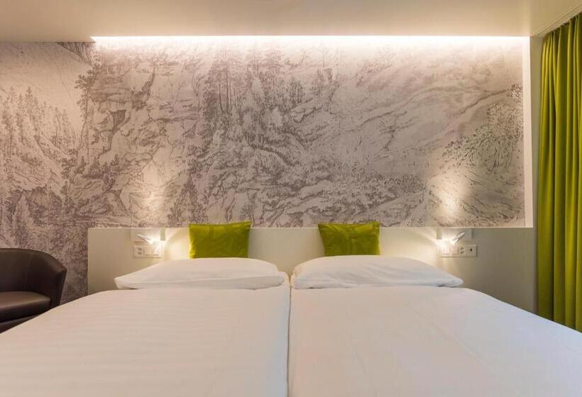 Номер Комфорт, Weiss Kreuz