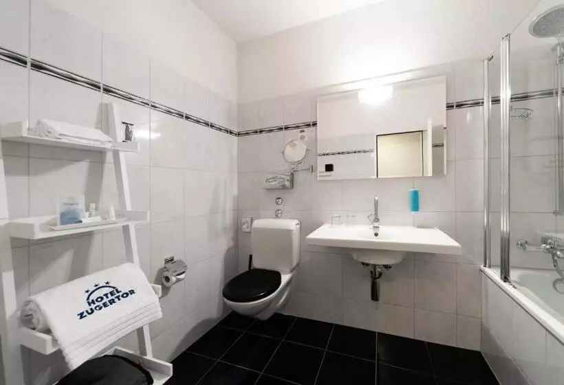 Chambre Familiale, Zugertor