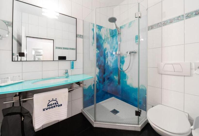 غرفة عائلية, Zugertor