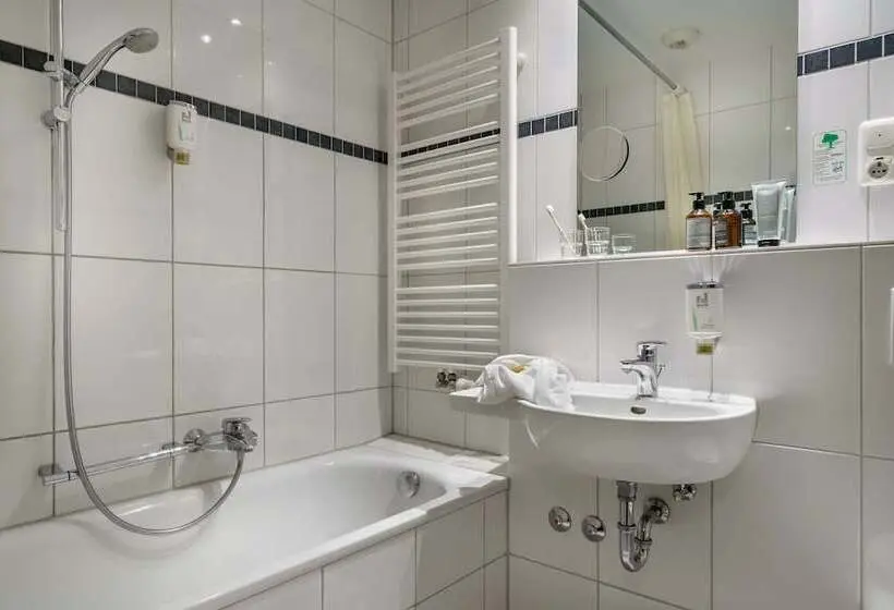 Premium-huone, Garner Hotel Hamburg - Graf Moltke by IHG