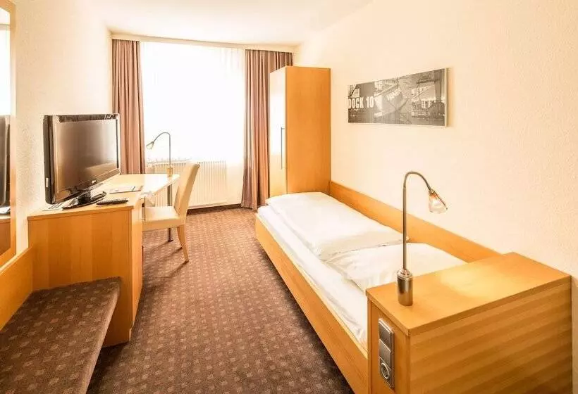 Standard Yhden Hengen Huone, Heikotel City Nord