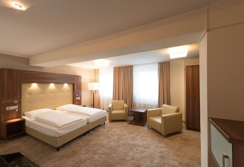 سوئیت با وان آب گرم, Heikotel City Nord