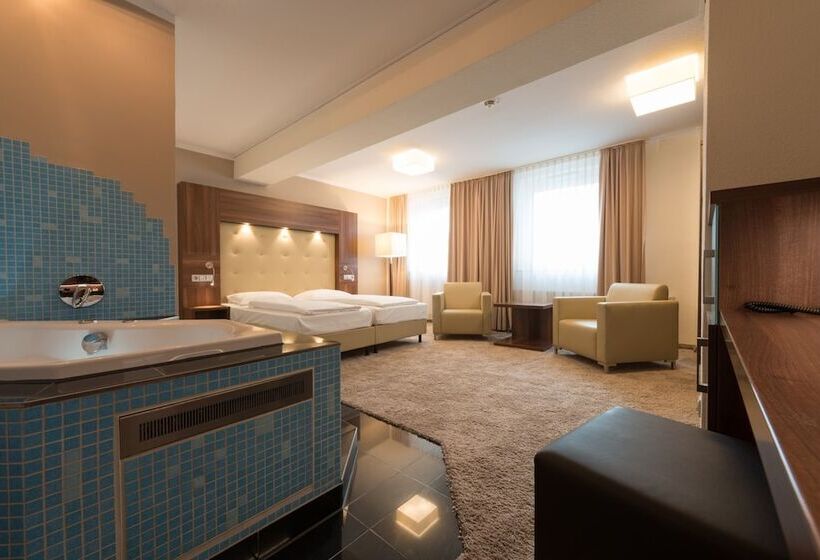 سوئیت با وان آب گرم, Heikotel City Nord