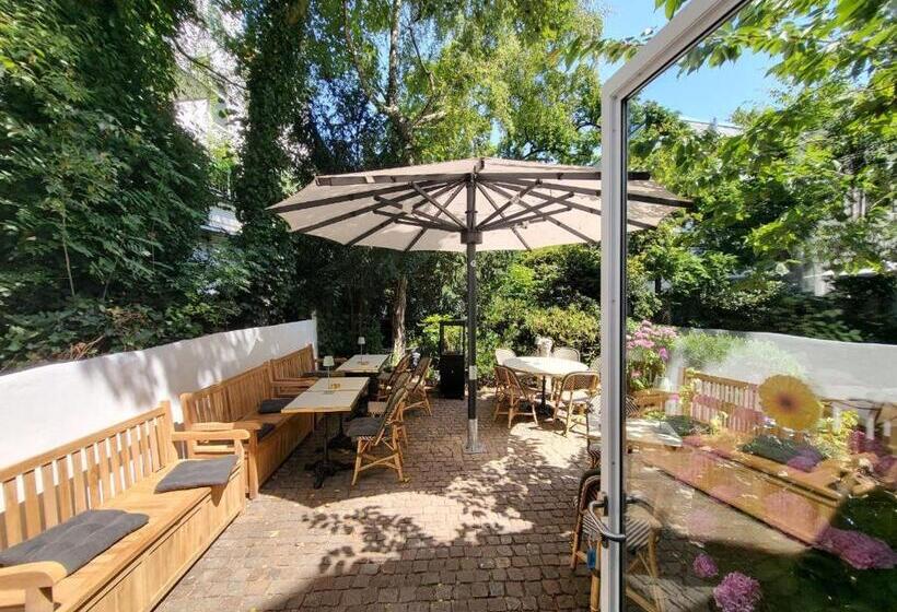 标准单人间, Aussen Alster