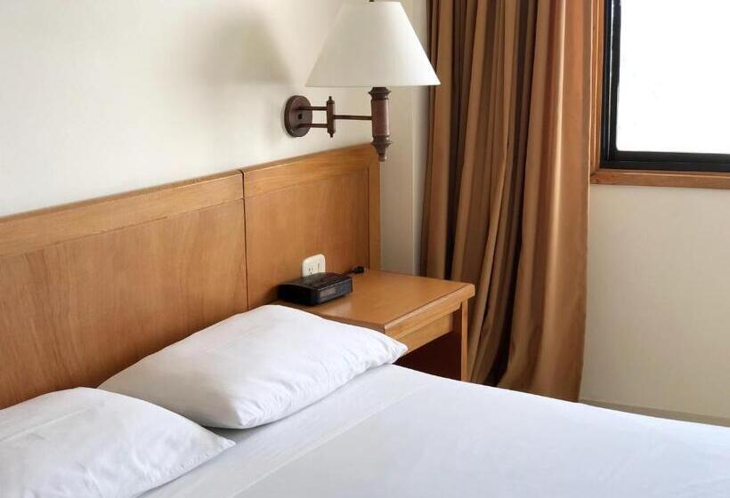 Quarto Estandar, Be La Sierra