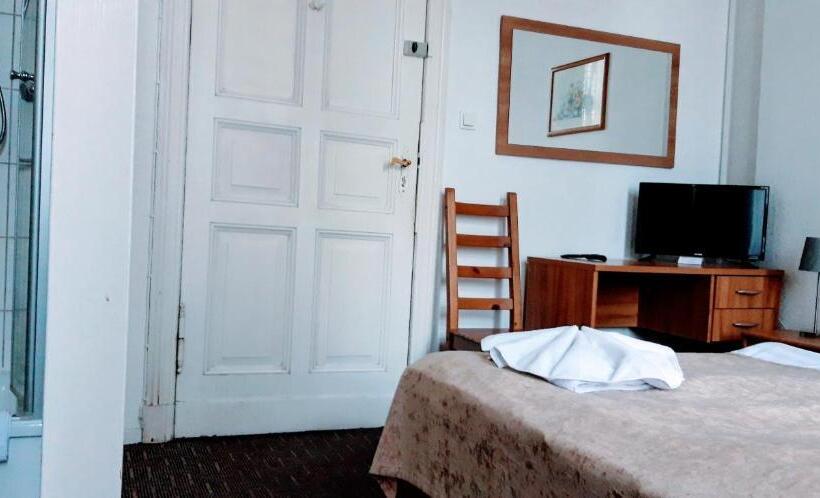 اتاق استاندارد با سرویس بهداشتی مشترک, City Pension Berlin