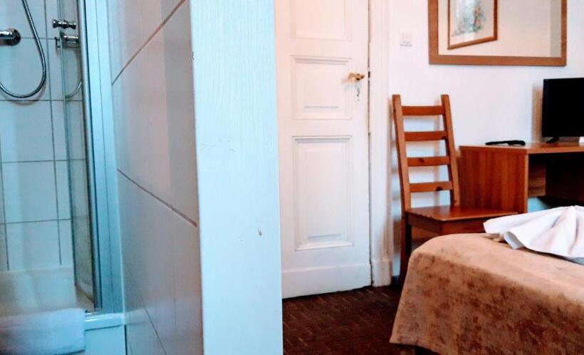 اتاق استاندارد با سرویس بهداشتی مشترک, City Pension Berlin