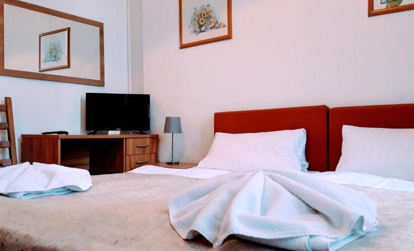 اتاق استاندارد با سرویس بهداشتی مشترک, City Pension Berlin