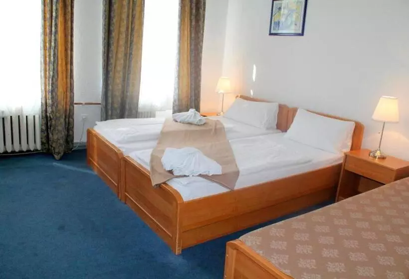 اتاق استاندارد سه نفره, City Pension Berlin