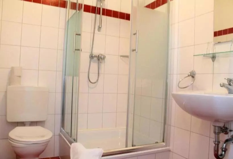 اتاق استاندارد سه نفره, City Pension Berlin