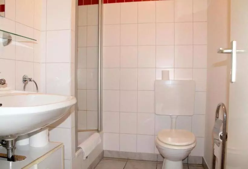اتاق استاندارد سه نفره, City Pension Berlin