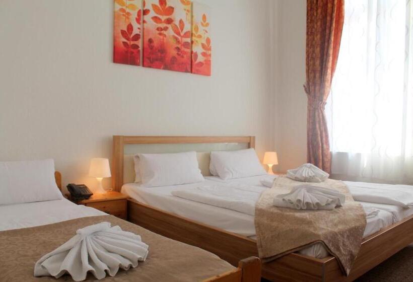 اتاق استاندارد سه نفره, City Pension Berlin