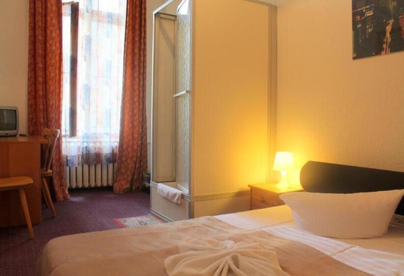 اتاق استاندارد یک تخته با سرویس بهداشتی مشترک, City Pension Berlin