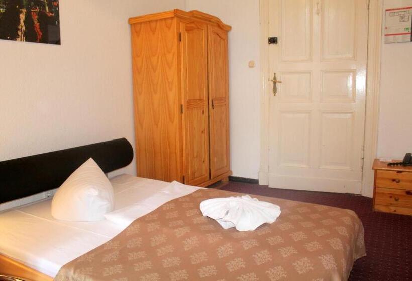 اتاق استاندارد یک تخته با سرویس بهداشتی مشترک, City Pension Berlin