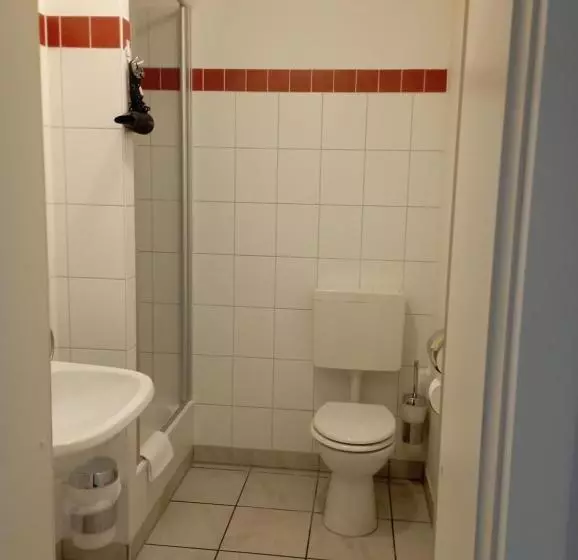 اتاق استاندارد چهار تخته, City Pension Berlin
