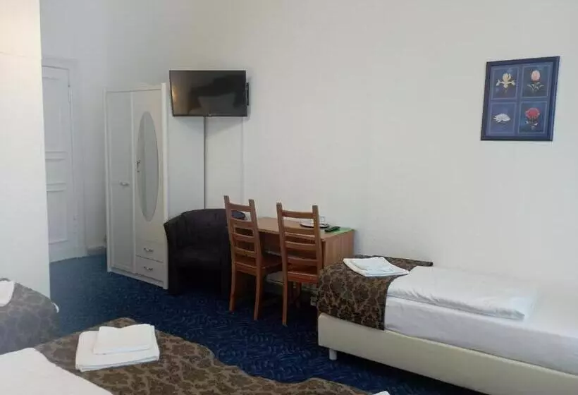 اتاق استاندارد چهار تخته, City Pension Berlin