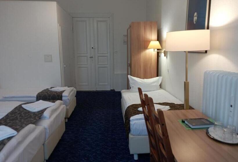 اتاق استاندارد چهار تخته, City Pension Berlin
