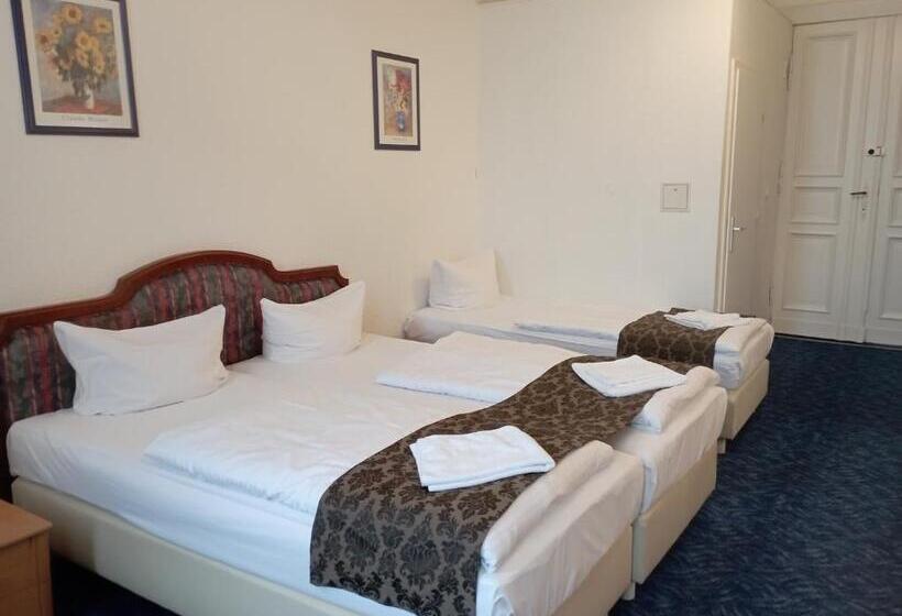 اتاق استاندارد چهار تخته, City Pension Berlin