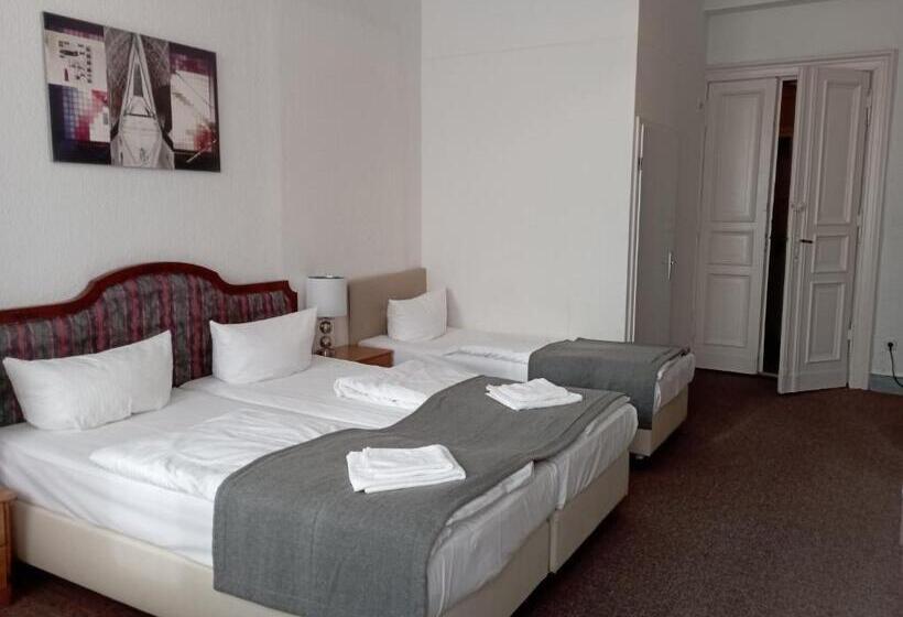 اتاق خانوادگی, City Pension Berlin