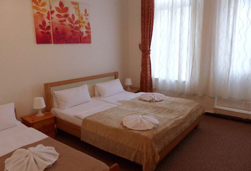 اتاق استاندارد سه نفره, City Pension Berlin