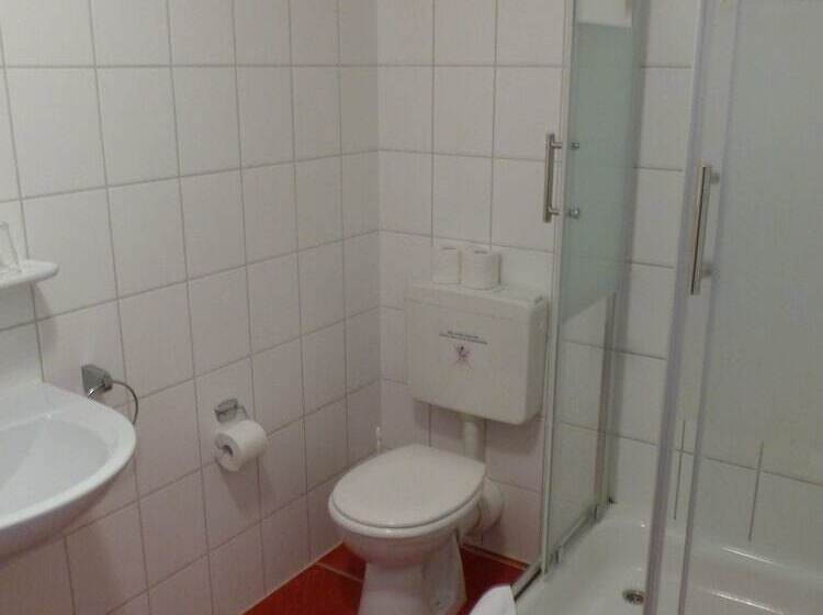 اتاق استاندارد چهار تخته, City Pension Berlin