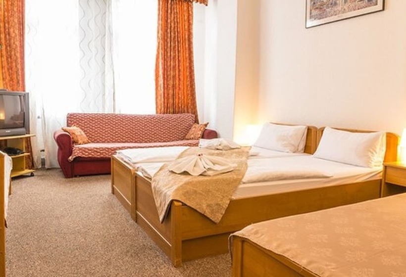 اتاق استاندارد چهار تخته, City Pension Berlin