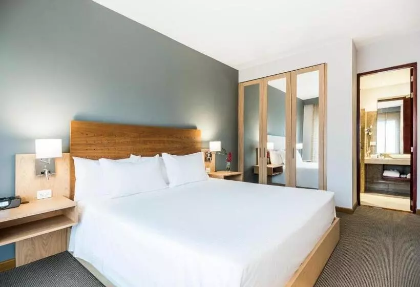 デラックスジュニアスイート, Cosmos 100 Hotel & Centro De Convenciones   Hoteles Cosmos