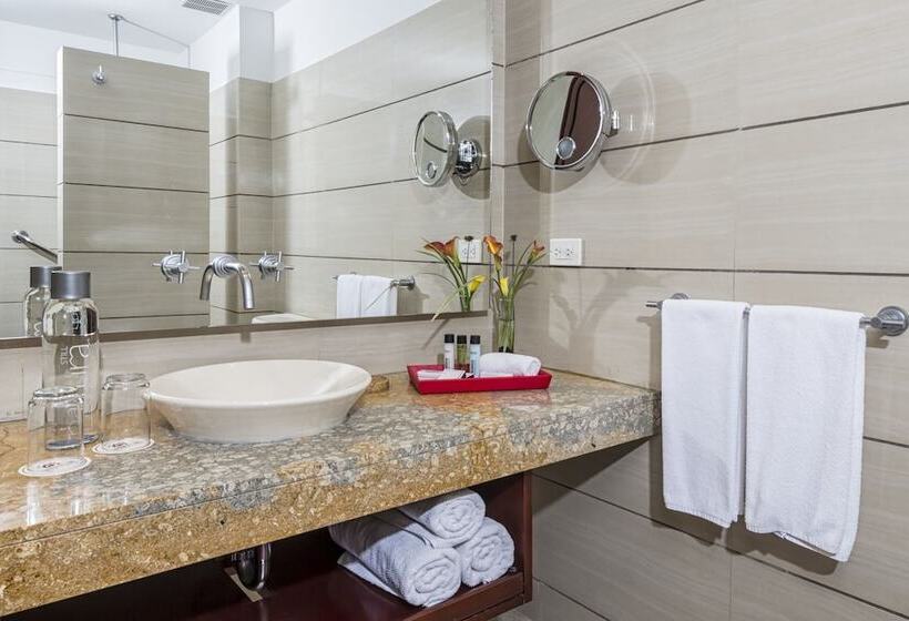주니어 스위트, Cosmos 100 Hotel & Centro De Convenciones   Hoteles Cosmos