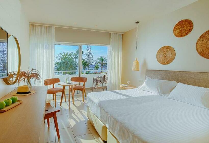 Номер Стандарт Вид на Море, Nissi Beach Resort