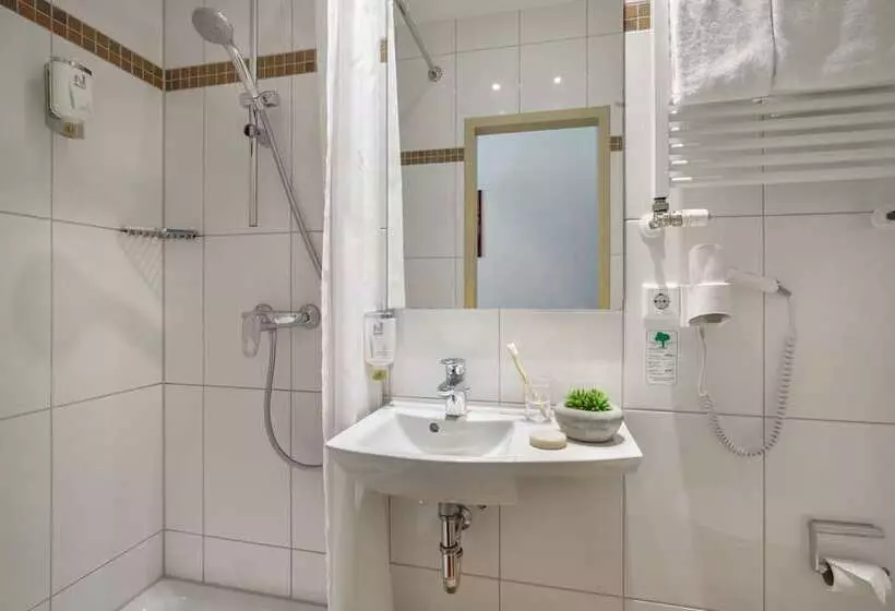 スタンダードシングルルーム, Garner Hotel Hamburg - Graf Moltke by IHG