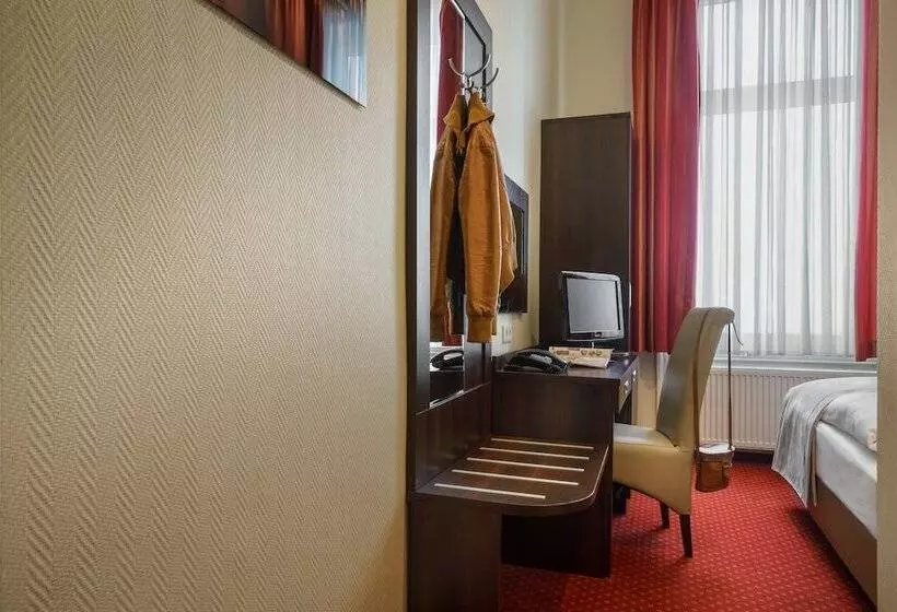 スタンダードシングルルーム, Garner Hotel Hamburg - Graf Moltke by IHG