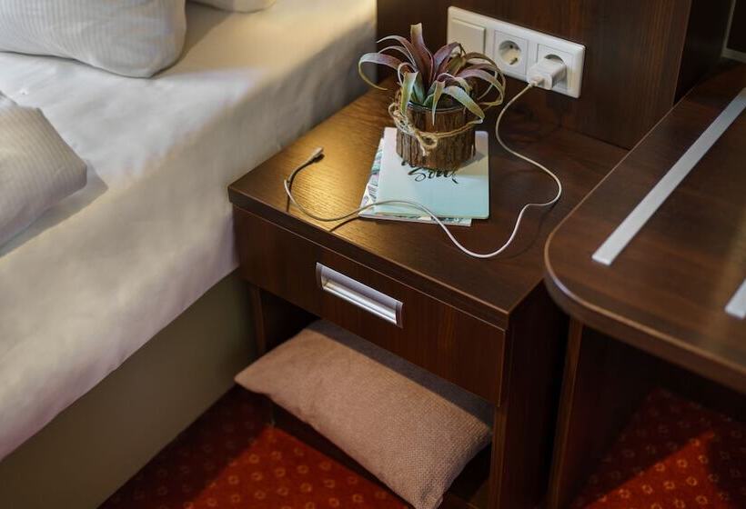 חדר קומפורט, Graf Moltke Hamburg