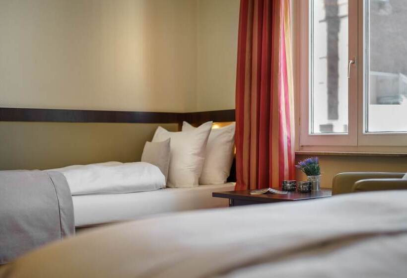 חדר קומפורט, Graf Moltke Hamburg