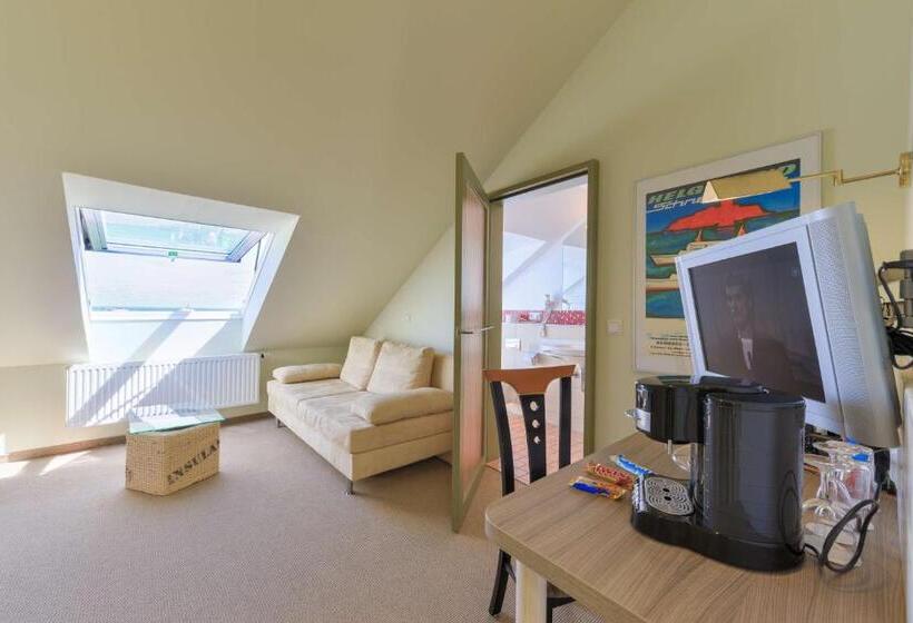 Номер Стандарт Индивидуальный Вид на Море, Rickmers  Insulaner