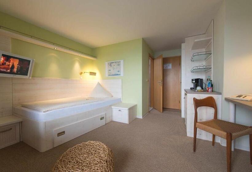 Номер Стандарт Индивидуальный Вид на Море, Rickmers  Insulaner