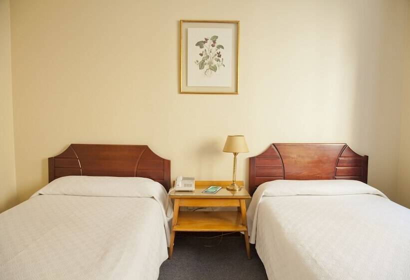 חדר סטנדרט לשלושה, Santa Lucia