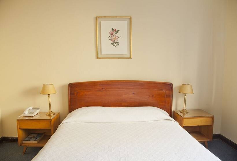 חדר סטנדרט לשלושה, Santa Lucia