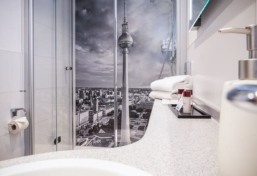 اتاق سوپریور, Schöneberg