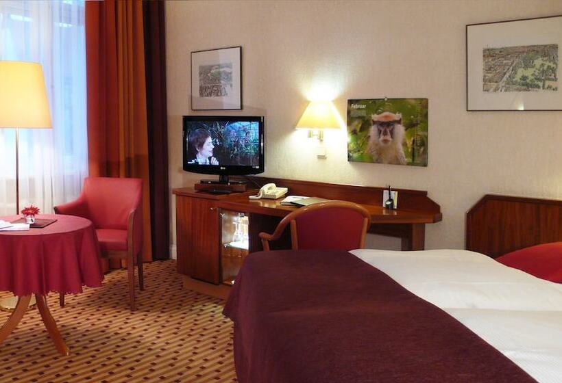 اتاق لوکس, Schöneberg