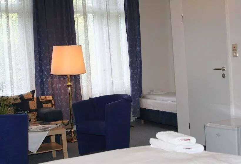اتاق خانوادگی پایه, Seifert Berlin Am Kurfürstendamm